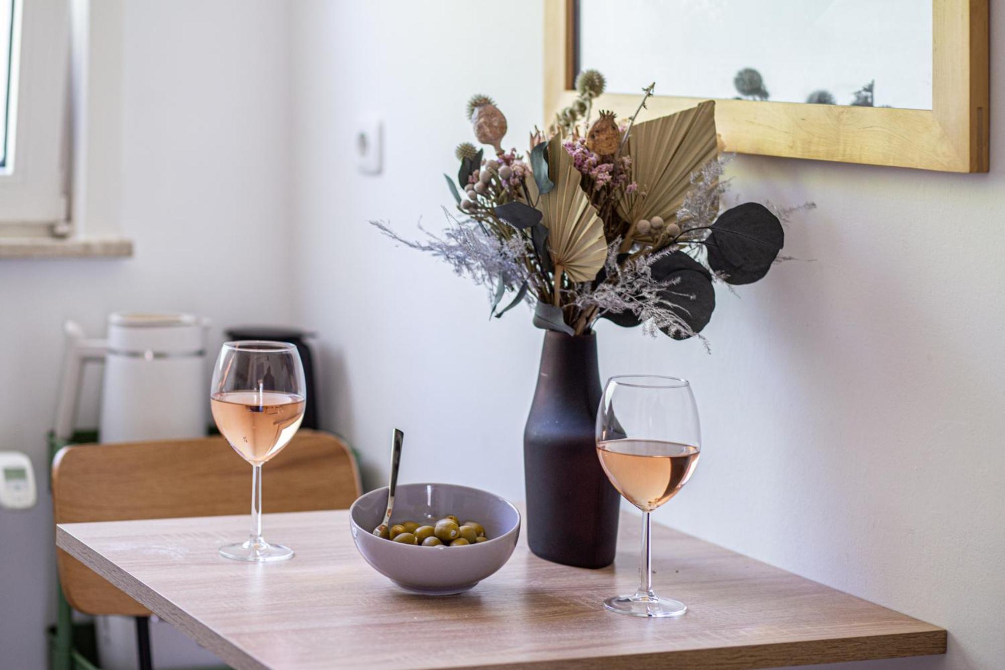 Apartment Have-a-nice-stay - Nahe Der U-bahn Nach Hamburg - 1 Minute Entfernt - Baecker & Restaurants 500m - Lidl 800m - Zentrum 1,5km